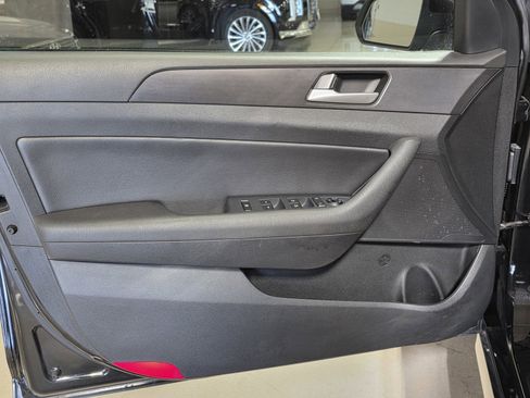 Used 2016 Hyundai Sonata Sport w/ Option Group 02 image 19