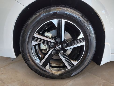 Used 2024 Nissan Sentra SV FWD image 26