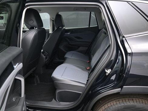 New 2026 Volkswagen Tiguan SE image 11