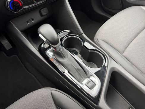 Used 2025 Buick Encore GX Preferred image 41