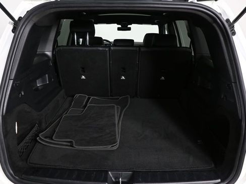 Used 2022 Mercedes-Benz GLB 250 image 27