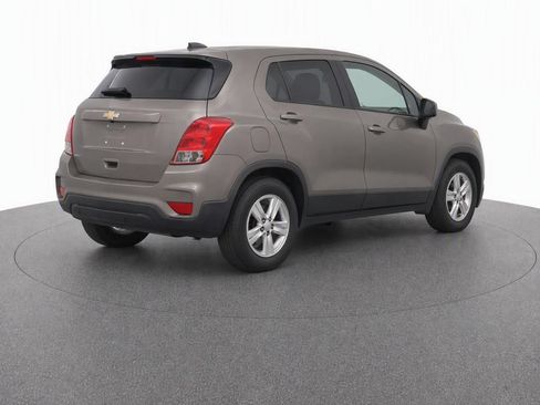 Used 2022 Chevrolet Trax LS w/ Tint and Cruise Package FWD image 6