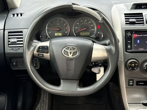 Used 2013 Toyota Corolla S image 15