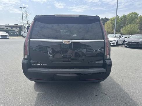 Used 2020 Cadillac Escalade Premium Luxury image 5