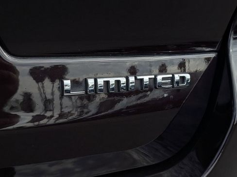 Used 2022 Jeep Grand Cherokee L Limited image 13