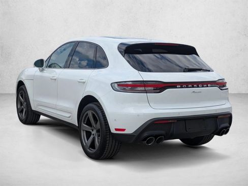 Certified 2025 Porsche Macan AWD/4WD image 3