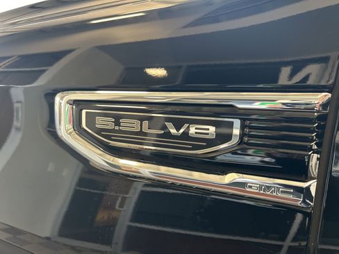 Used 2024 GMC Sierra 1500 SLT image 10