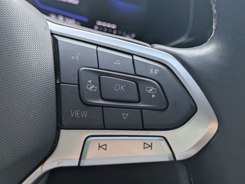 Certified 2024 Volkswagen Taos SE FWD image 25