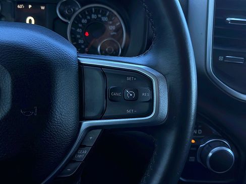 Used 2019 RAM 1500 Big Horn AWD/4WD image 12