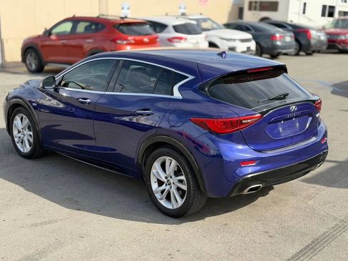 Used 2017 INFINITI QX30 FWD image 12