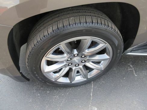 Used 2016 Chevrolet Tahoe LTZ AWD/4WD image 15
