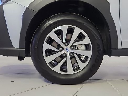 Used 2025 Subaru Outback Premium image 6