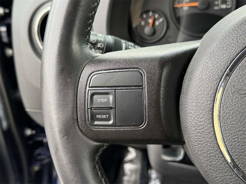 Used 2016 Jeep Patriot Latitude w/ Sun/Sound Group image 22