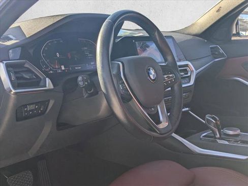 Used 2022 BMW 330i Sedan w/ Driving Assistance Package image 9