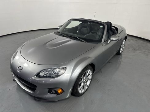 Used 2015 MAZDA MX-5 Miata Grand Touring w/ Premium Package RWD image 18