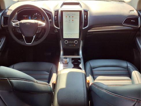 Used 2024 Ford Edge SEL w/ Sport Appearance Package AWD/4WD image 12