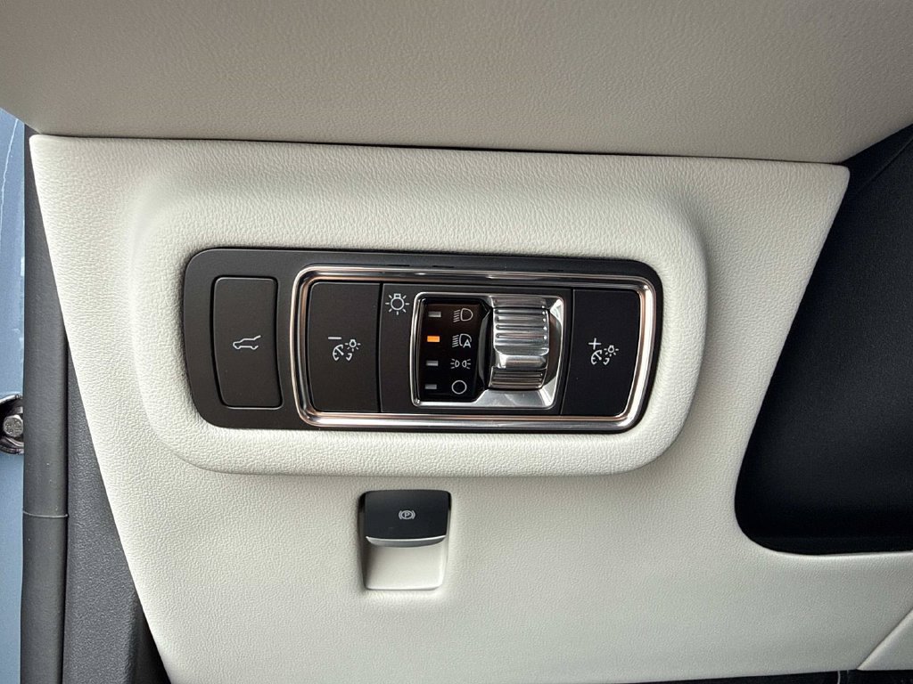New 2026 Lincoln Nautilus Reserve AWD/4WD image 32