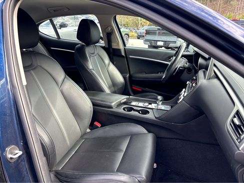 Used 2021 Genesis G70 2.0T image 12