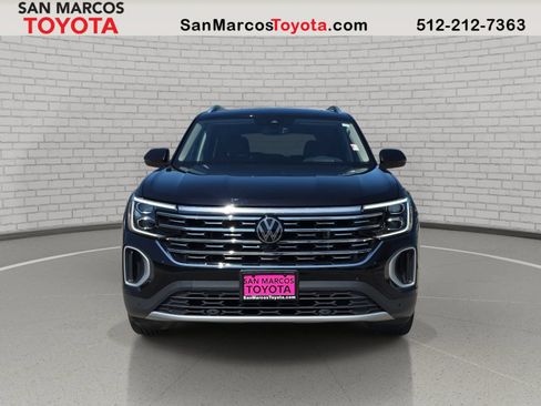 Used 2024 Volkswagen Atlas SEL AWD/4WD image 2