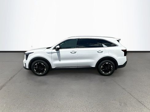 Used 2026 Kia Sorento S FWD image 4