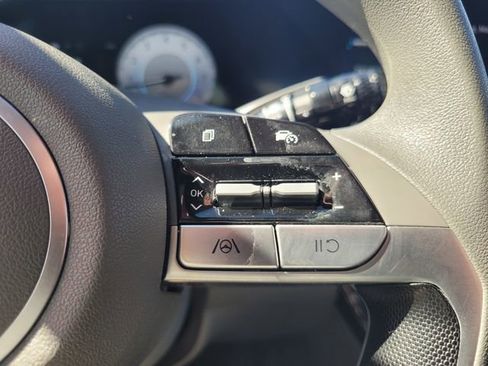 Used 2024 Hyundai Elantra SEL image 27