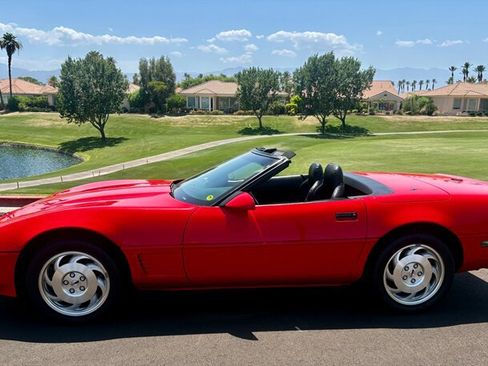 Used 1995 Chevrolet Corvette Convertible RWD image 27