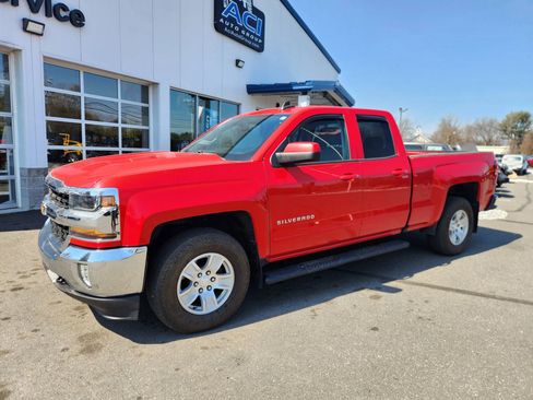 Used 2018 Chevrolet Silverado 1500 LT w/ All Star Edition image 6