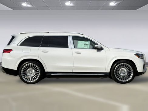New 2026 Mercedes-Benz Maybach GLS 600 4MATIC image 7
