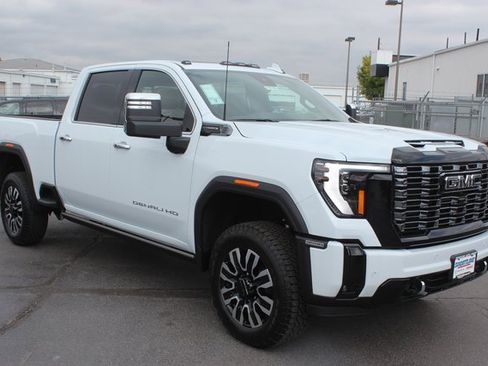 New 2026 GMC Sierra 3500 Denali Ultimate image 12