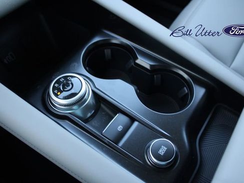 New 2026 Ford Explorer Active w/ Active Comfort Package image 13