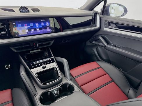 New 2026 Porsche Cayenne S image 26