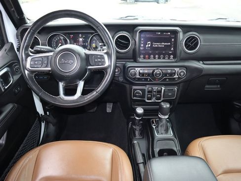 Used 2023 Jeep Wrangler Unlimited Sahara w/ Cold Weather Group image 17