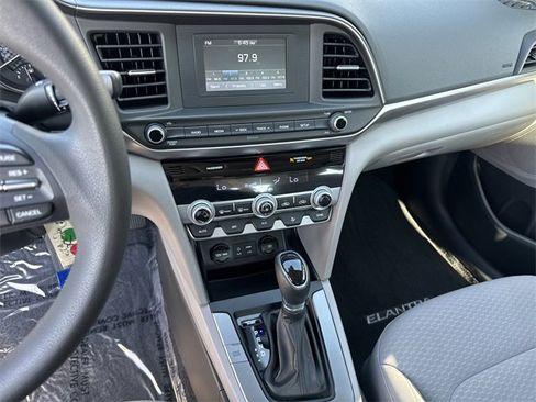 Used 2020 Hyundai Elantra SE w/ Cargo Package (C1) image 27