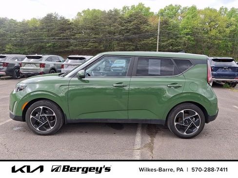 Certified 2023 Kia Soul EX FWD image 9