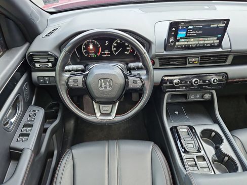 Certified 2023 Honda Pilot TrailSport image 11