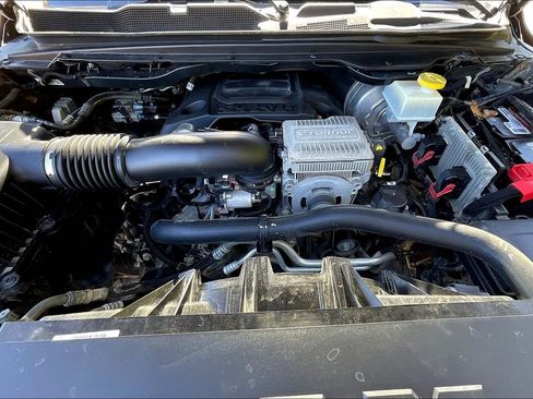 Used 2022 RAM 1500 Laramie image 9