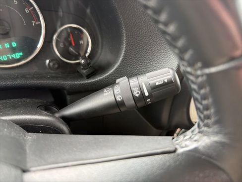 Used 2018 Jeep Wrangler Unlimited Sahara image 36