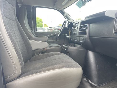 Used 2025 Chevrolet Express 2500 w/ Driver Convenience Package RWD image 27