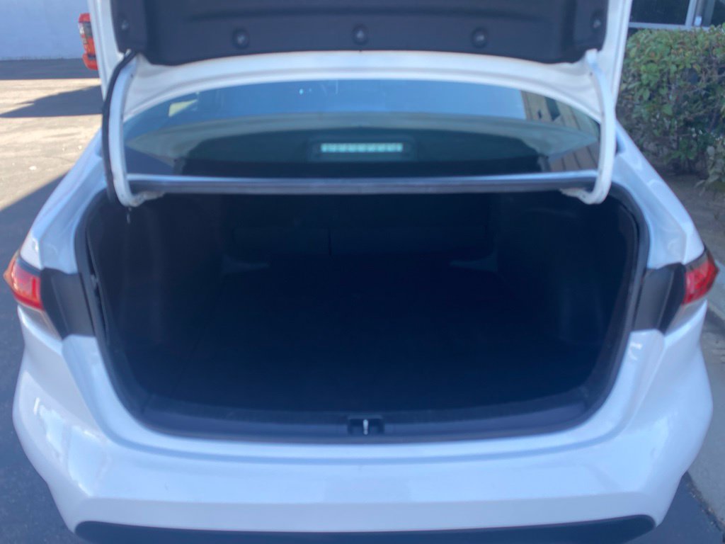 Used 2021 Toyota Corolla LE FWD image 29