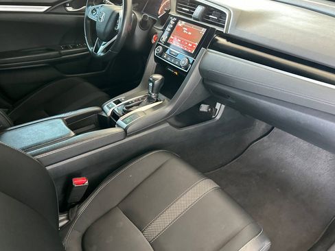 Used 2019 Honda Civic Sport image 12
