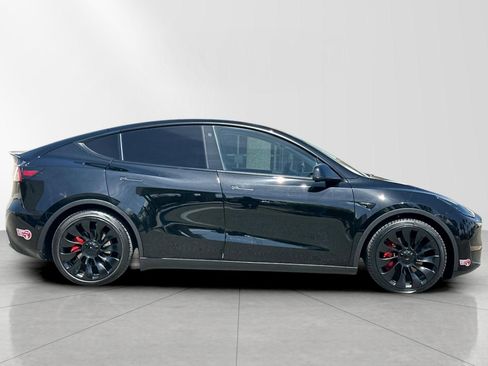 Used 2022 Tesla Model Y Performance AWD/4WD image 2
