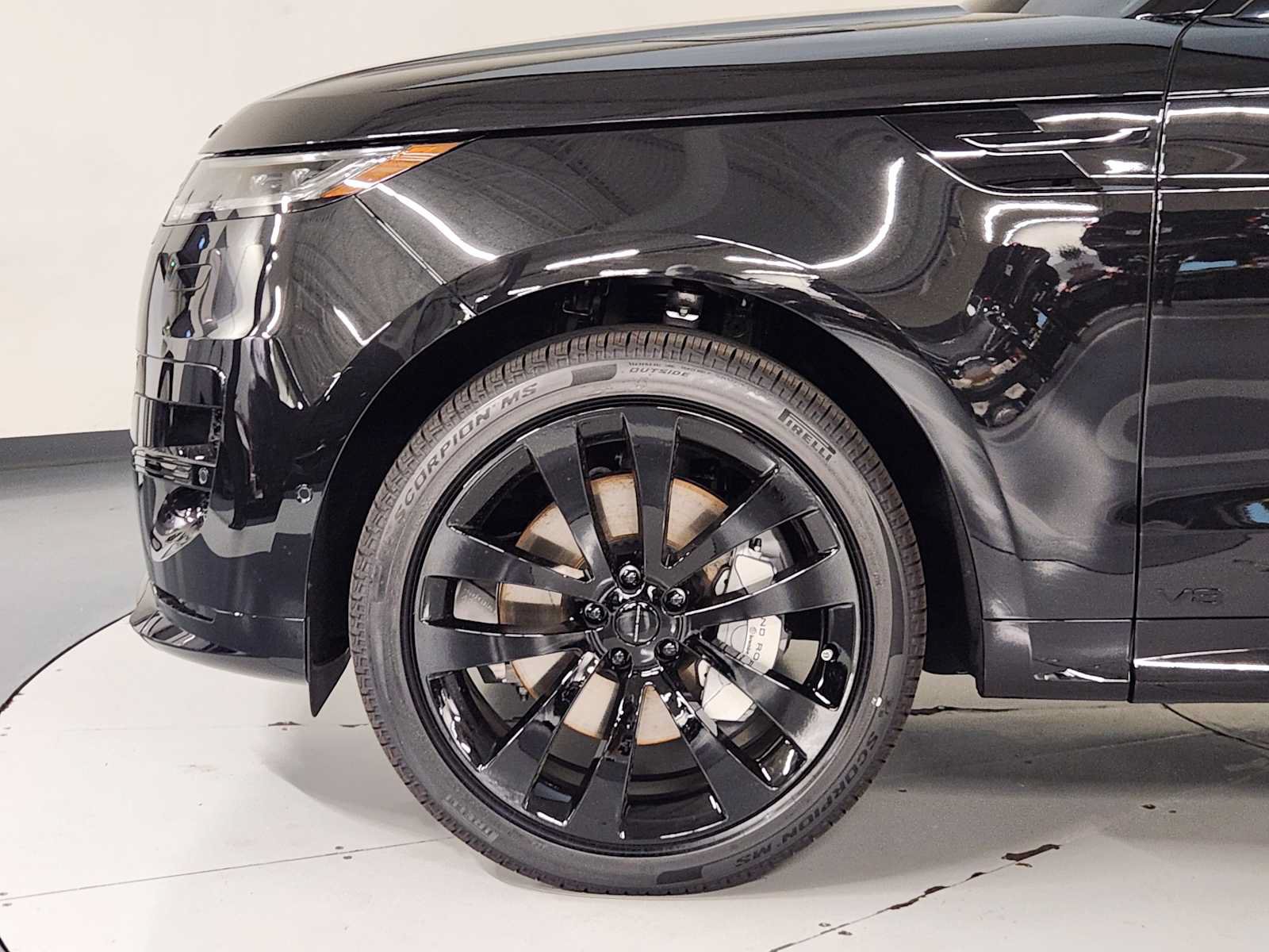 New 2027 Land Rover Range Rover Sport Dynamic SE AWD/4WD image 11