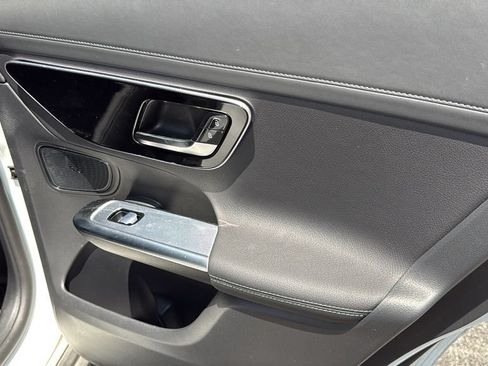 Certified 2025 Mercedes-Benz GLC 300 image 16