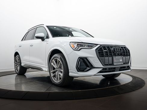 Certified 2023 Audi Q3 2.0T Premium Plus w/ Premium Plus Package AWD/4WD image 1