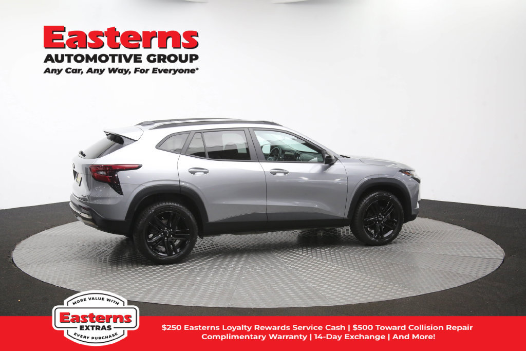 Used 2024 Chevrolet Trax ACTIV FWD image 43