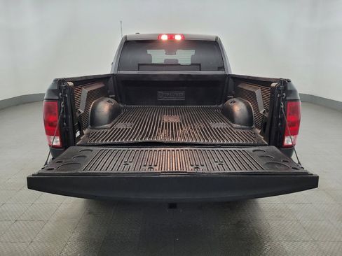 Used 2018 RAM 1500 Express w/ Express Value Package image 29