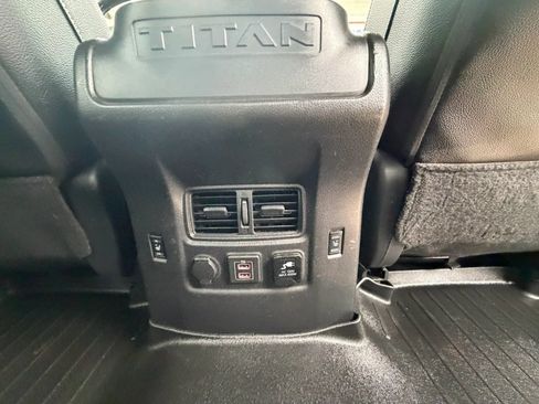Used 2019 Nissan Titan PRO-4X w/ Pro-4x Convenience Package AWD/4WD image 19