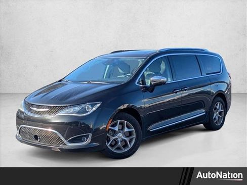 Used 2018 Chrysler Pacifica Limited w/ Advanced Safetytec Group image 1