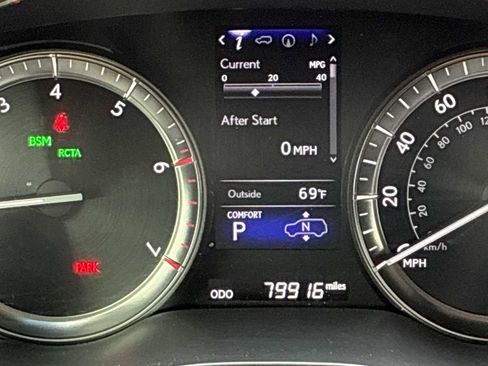 Used 2017 Lexus LX 570 4WD w/ Luxury Package image 10