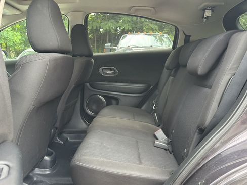 Used 2018 Honda HR-V EX image 16